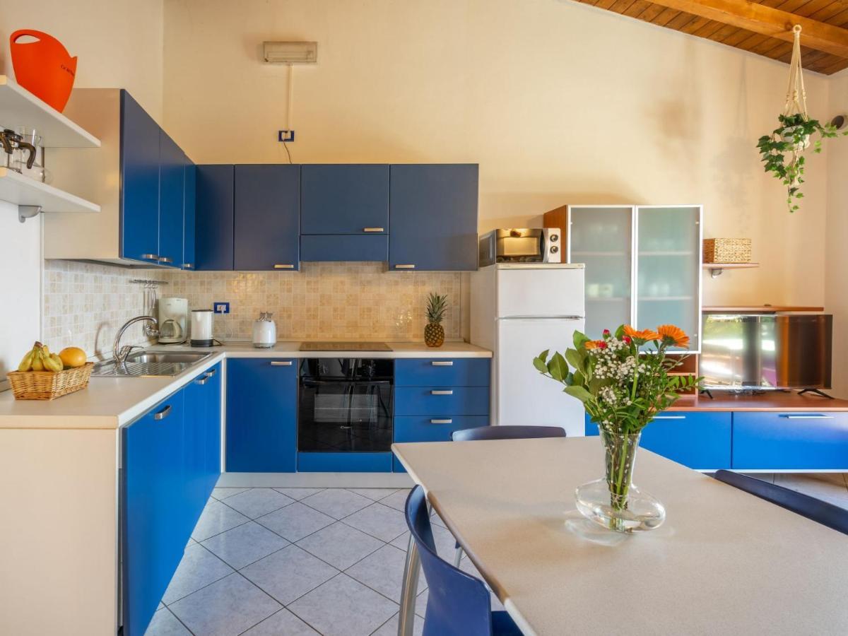 Apartment Residenza Agrifoglio-8 By Interhome Luino Exterior photo